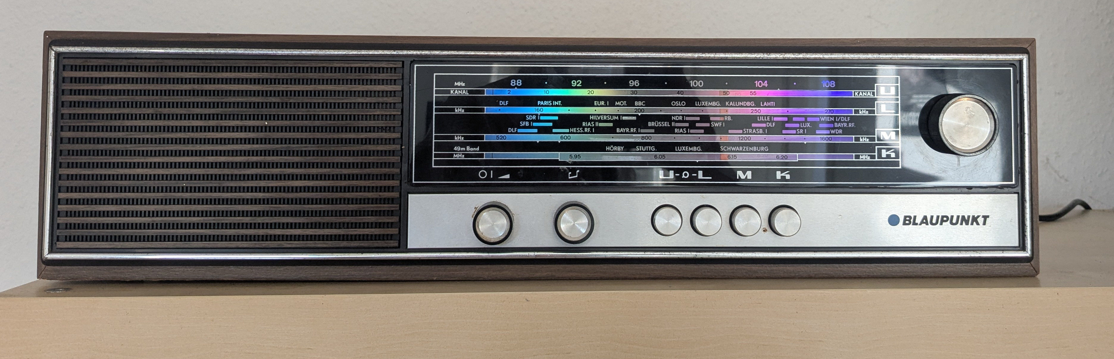 Radio Blaupunkt from the Front
